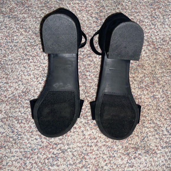 Rampage Open-Toed Felt Black Heels - Picture 2 of 4